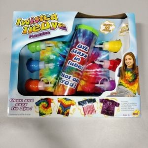 Twisted Tie-Dye Shirt Maker Machine (Makes 12 Shirts) New In Box